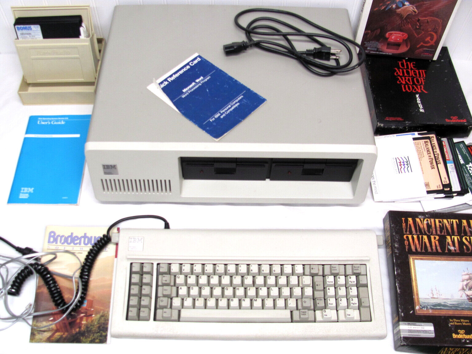 Vintage 1980s IBM 5150 PC Personal Computer +Keyboard +Box WORKS