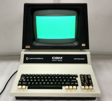 Commodore CBM 8032 Computer (8032-32 B) Powers on  AS-IS picture