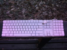 Individual Key from Apple A1048 USB Wired Keyboard, parts picture