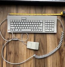Apple M0116 Vintage Keyboard( Mouse + Cord ) picture