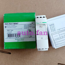 1PCS new time relay RE9RA11MW7 picture