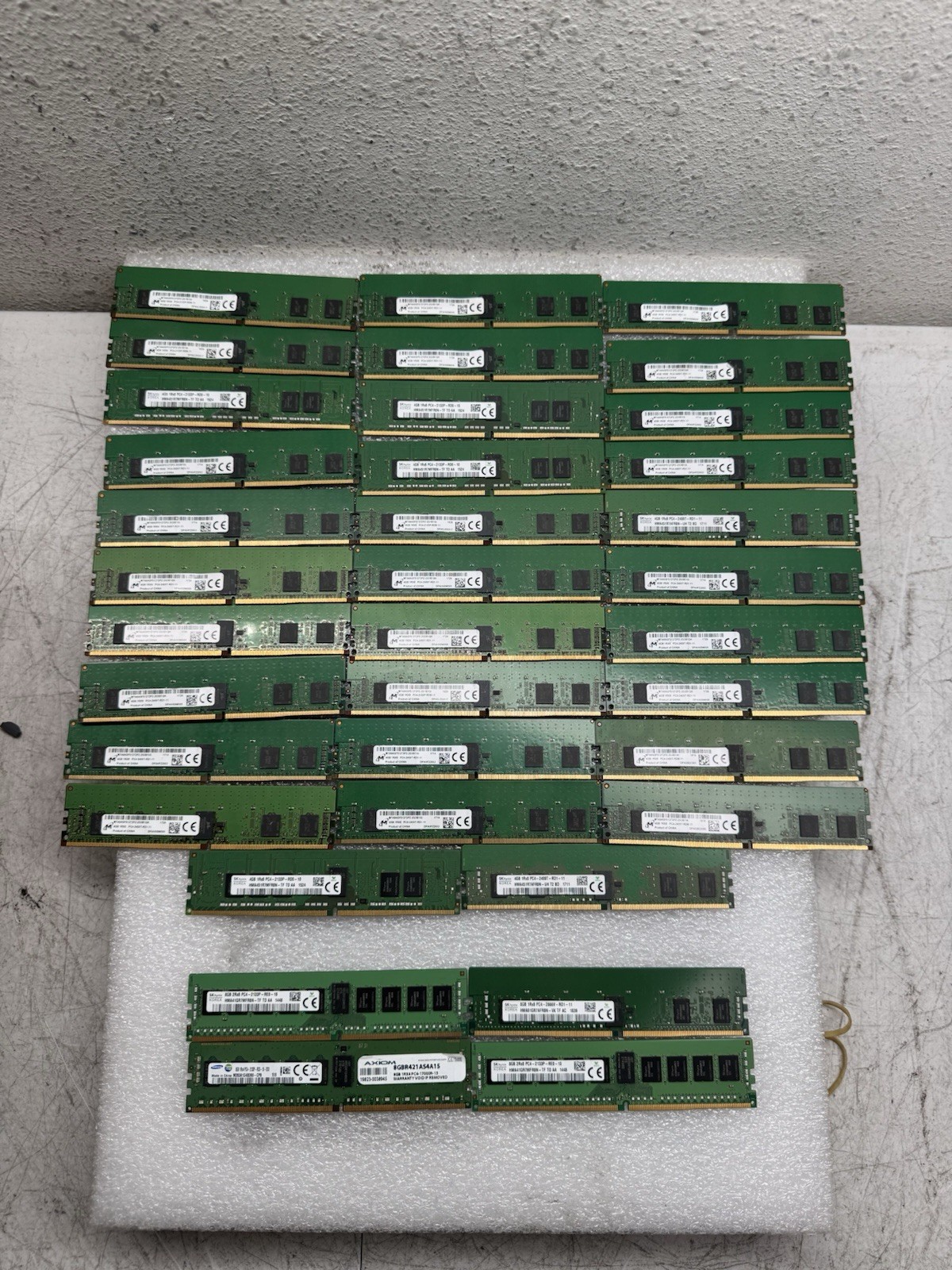 Lot of 36 DDR4 Desktop RAM 160GB Total 32x 4GB + 4x 8GB PC4 DIMM Memory Lot of 36 DDR4 Desktop RAM 160GB Total 32x 4GB + 4x 8GB PC4 DIMM Memory