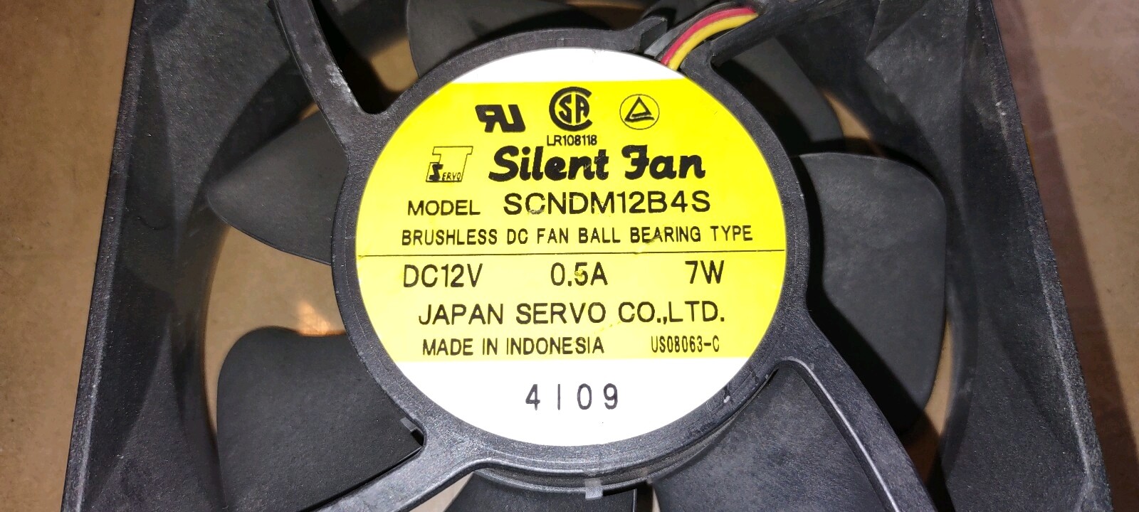 JAPAN SERVO Co. SCNDM12B4S, DC12V 0.5A 7W 120X120X38MM 3-WIRE SERVO SQUARE FAN JAPAN SERVO Co. SCNDM12B4S, DC12V 0.5A 7W 120X120X38MM 3-WIRE SERVO SQUARE FAN