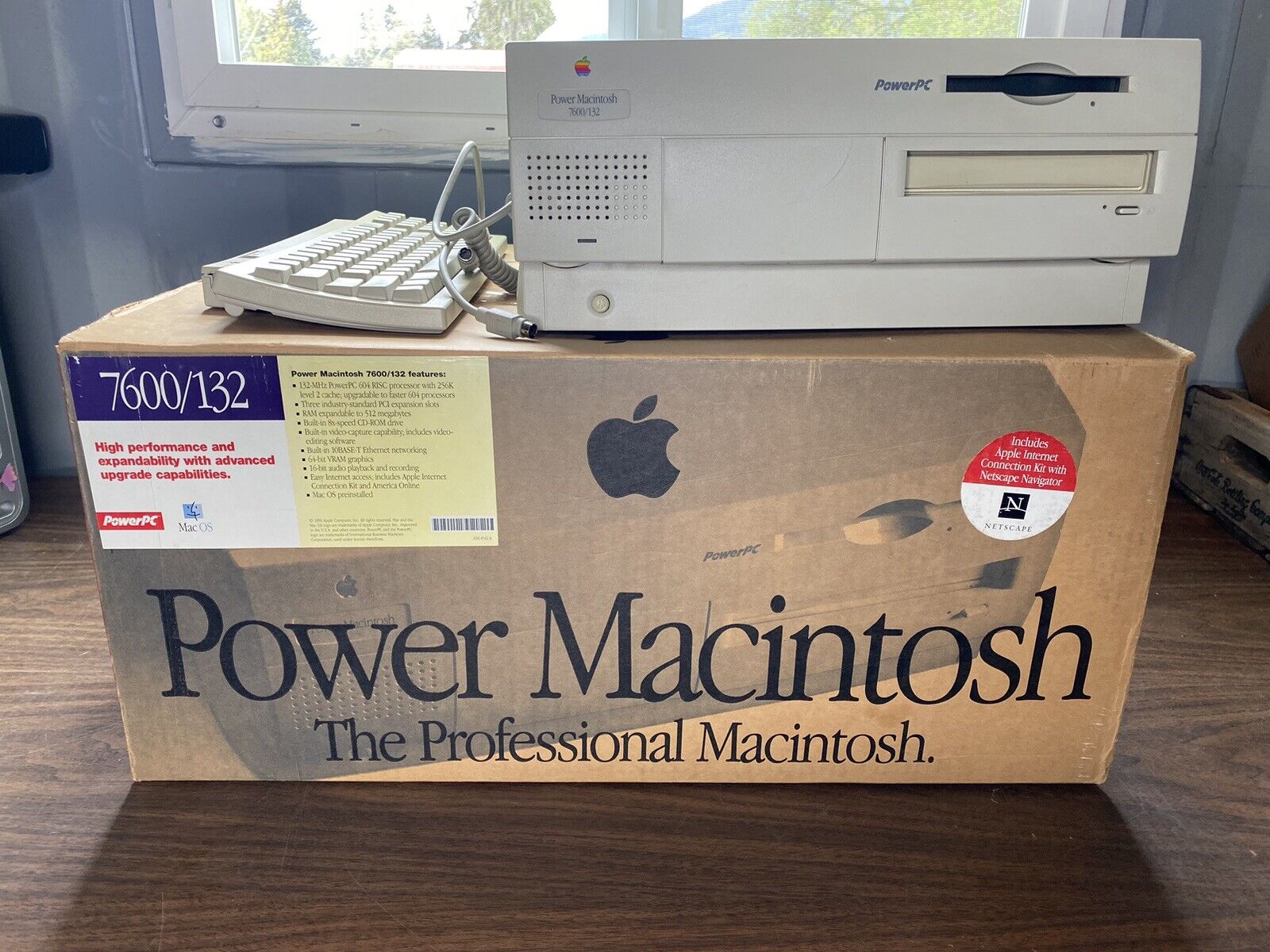 Vintage Apple Power Macintosh 7600/132 PowerPC Computer M3979 W Box And Keyboard