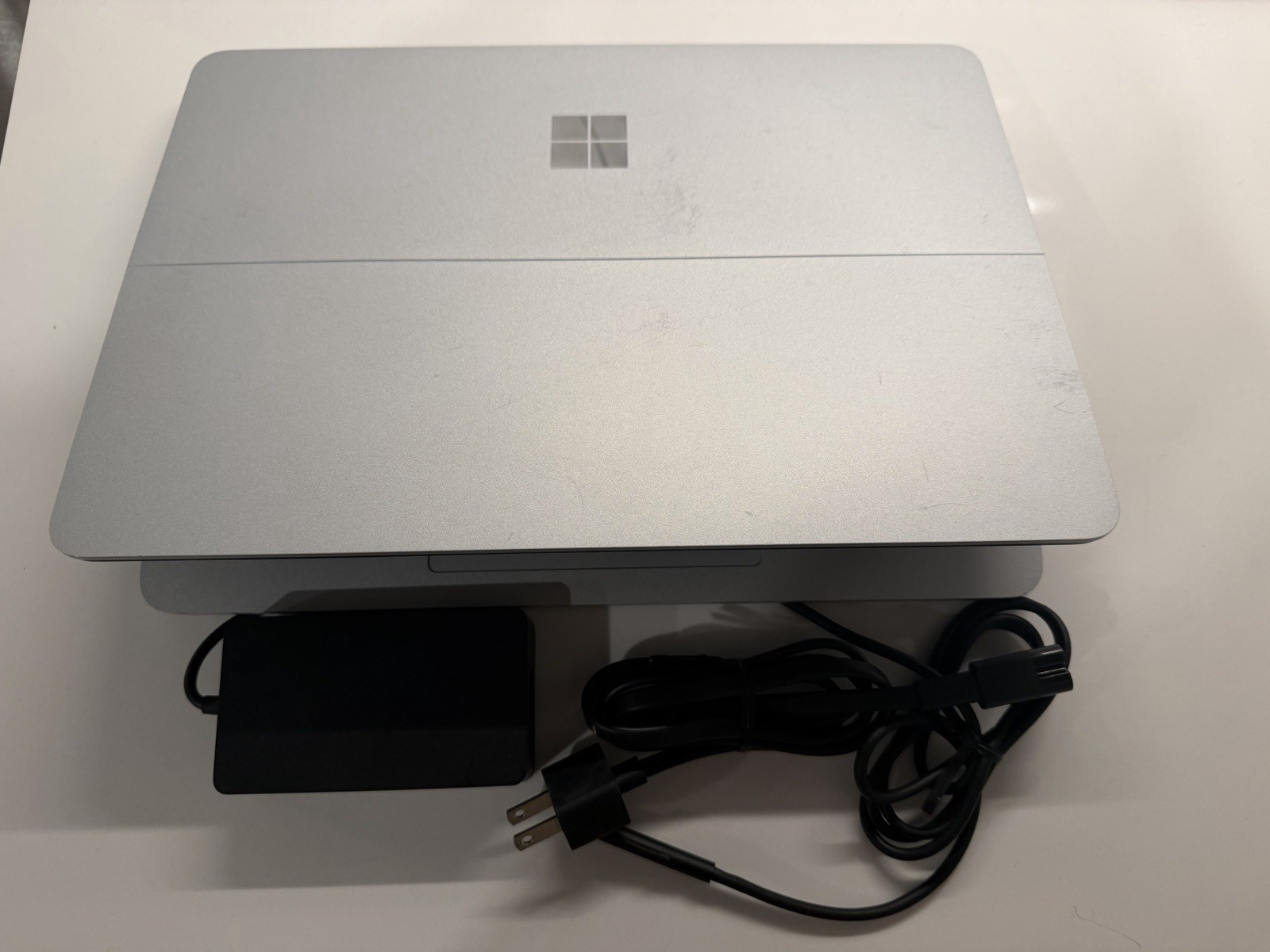 Microsoft Surface Laptop Studio 14.4''(1TB SSD Intel Core i7-11370H 3.3GHz 32GB) Microsoft Surface Laptop Studio 14.4''(1TB SSD Intel Core i7-11370H 3.3GHz 32GB)