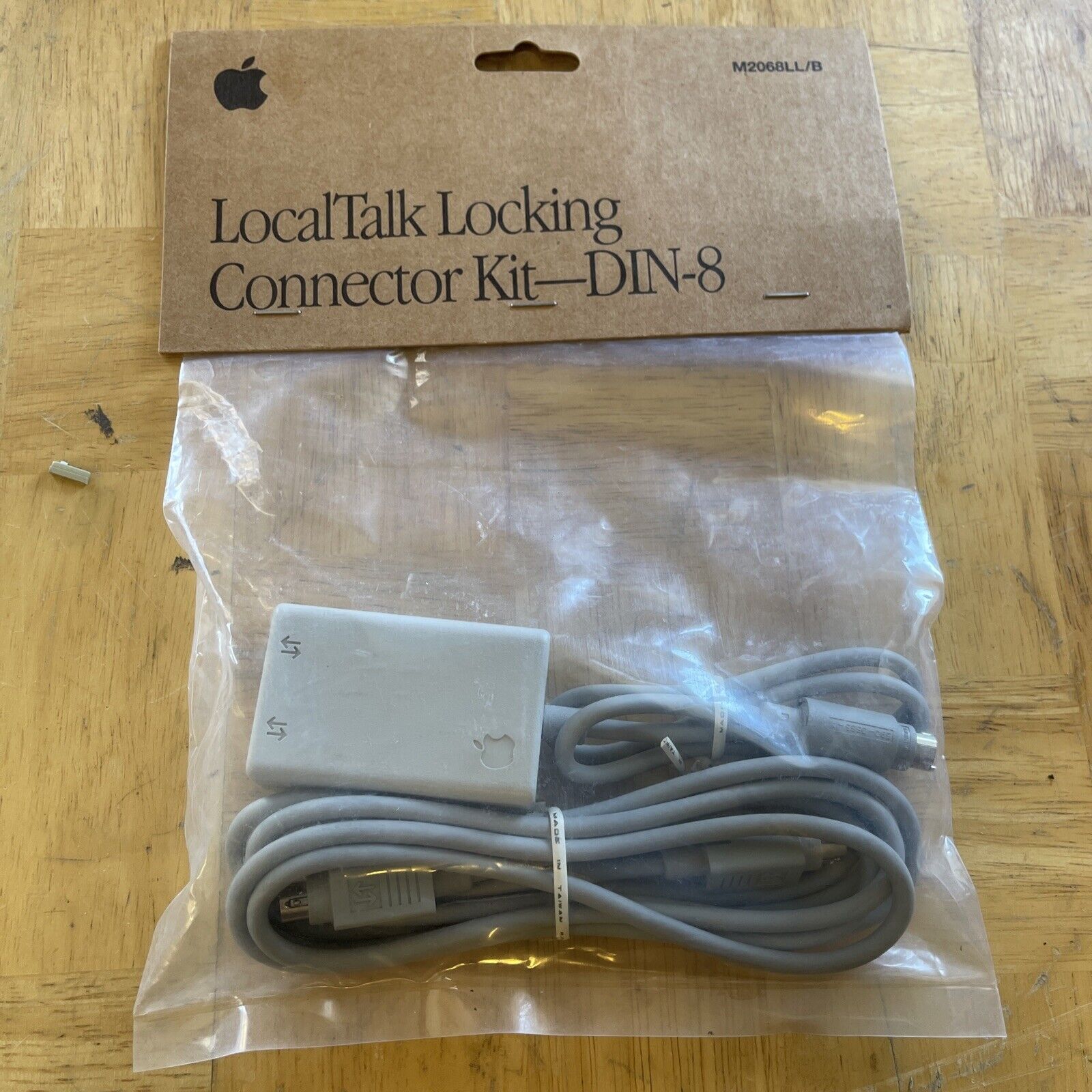 New Vintage Apple M2068 LocalTalk Locking Connector Kit Din 8 - 