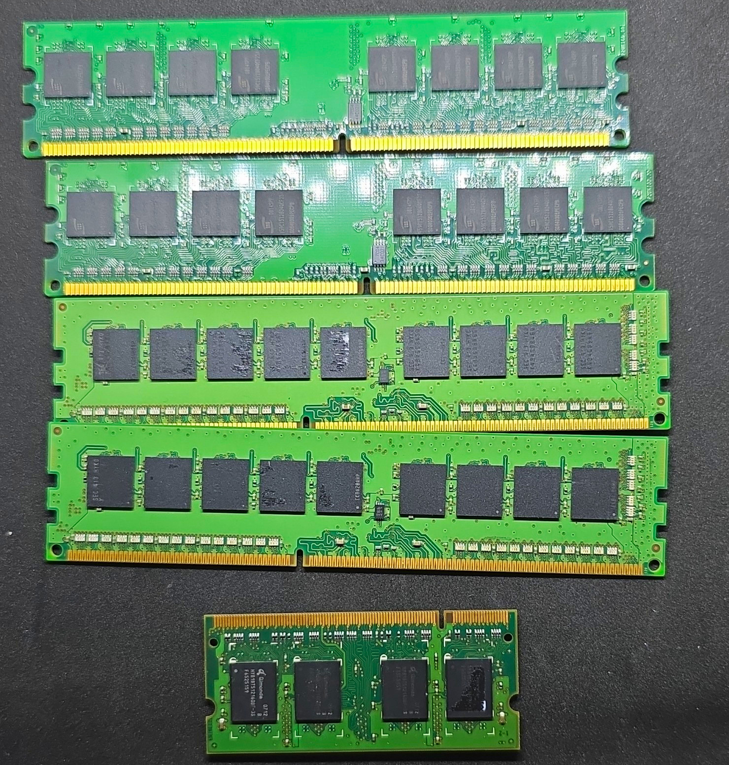 Lot of 5 SDRAM DIMM Computer RAM Memory Modules - Mixed Sizes Lot of 5 SDRAM DIMM Computer RAM Memory Modules - Mixed Sizes