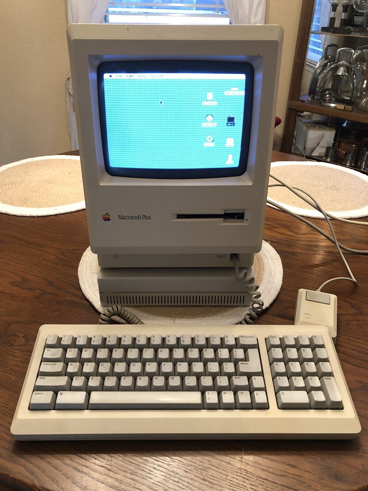 Vintage Apple Macintosh Plus Completely Recapped #M0001A 1MB