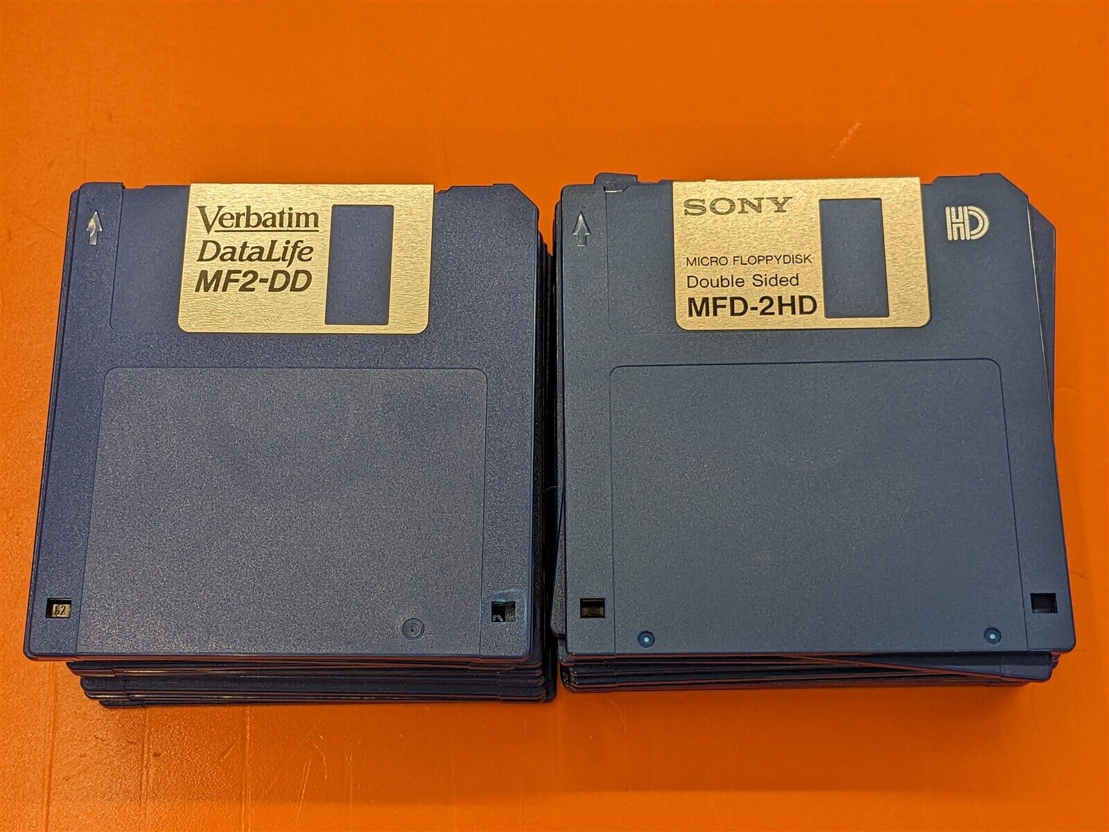⭐️⭐️⭐️⭐️⭐️ VINTAGE Lot of 21 Various Floppy Disks 3 1/2 Inch (3.5 Inch) - Blue