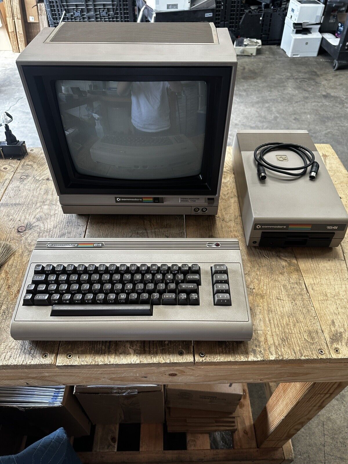 LOT - Commodore 64, Video Monitor 1702, Commodore 1541 + Lots Of Extras WORKING
