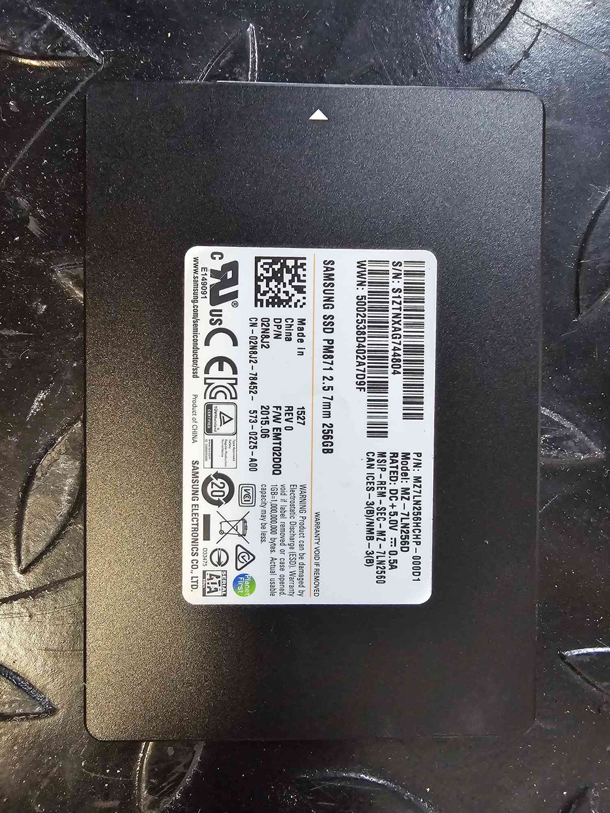SAMSUNG MZ-7LN256D SAMSUNG MZ-7LN256D