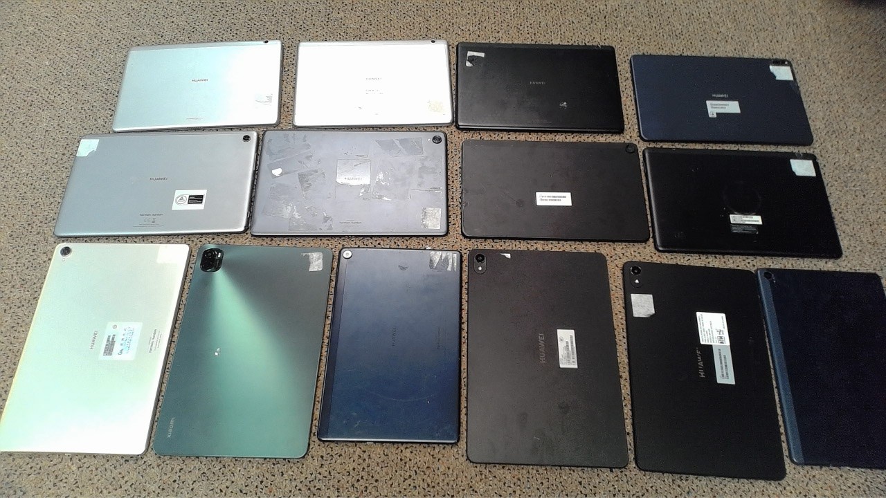 Lot of 14 Non-Working Higher End Generic Tablets for Parts Lot of 14 Non-Working Higher End Generic Tablets for Parts