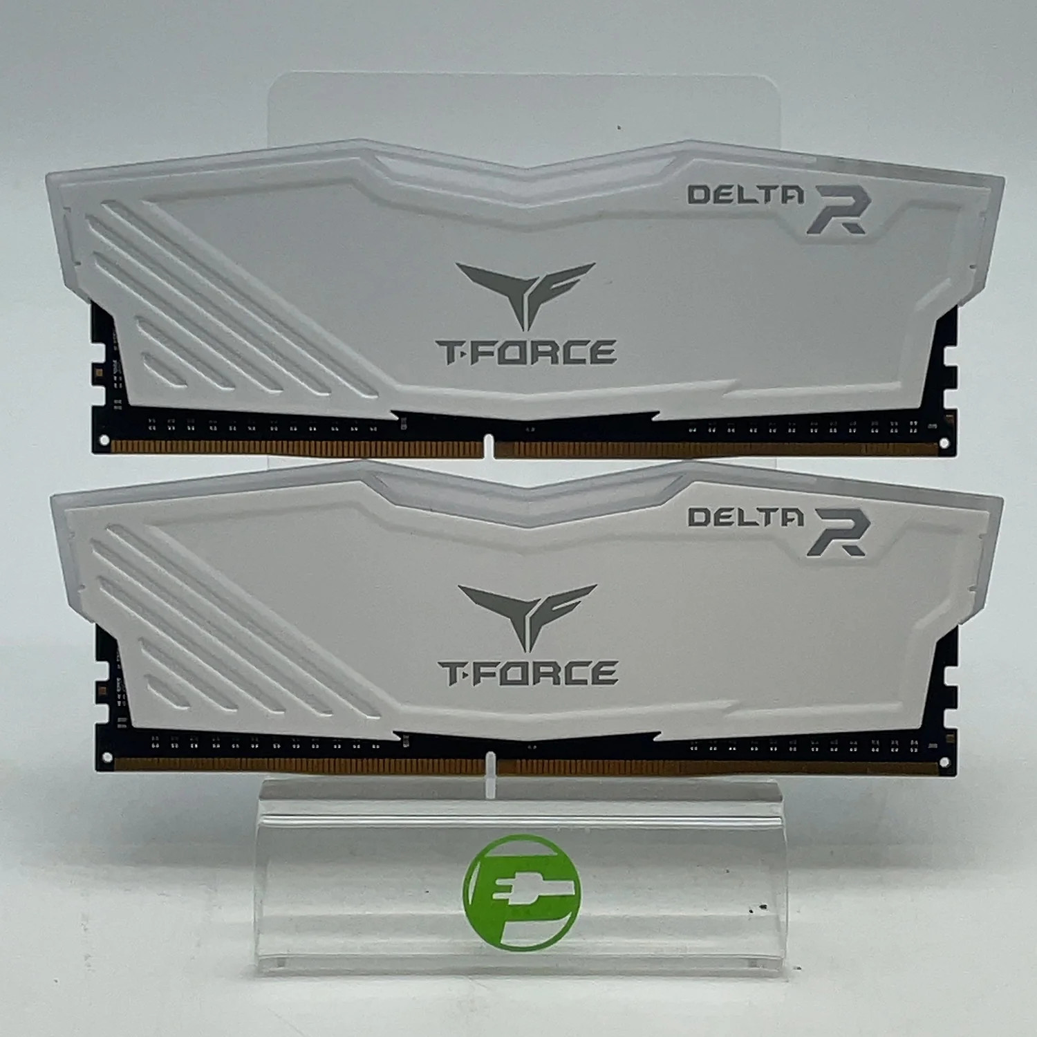 TeamGroup T-Force Delta RGB 16GB (2x8GB) RAM DDR4 2666MHz TF4D48G2666HC15BBK TeamGroup T-Force Delta RGB 16GB (2x8GB) RAM DDR4 2666MHz TF4D48G2666HC15BBK