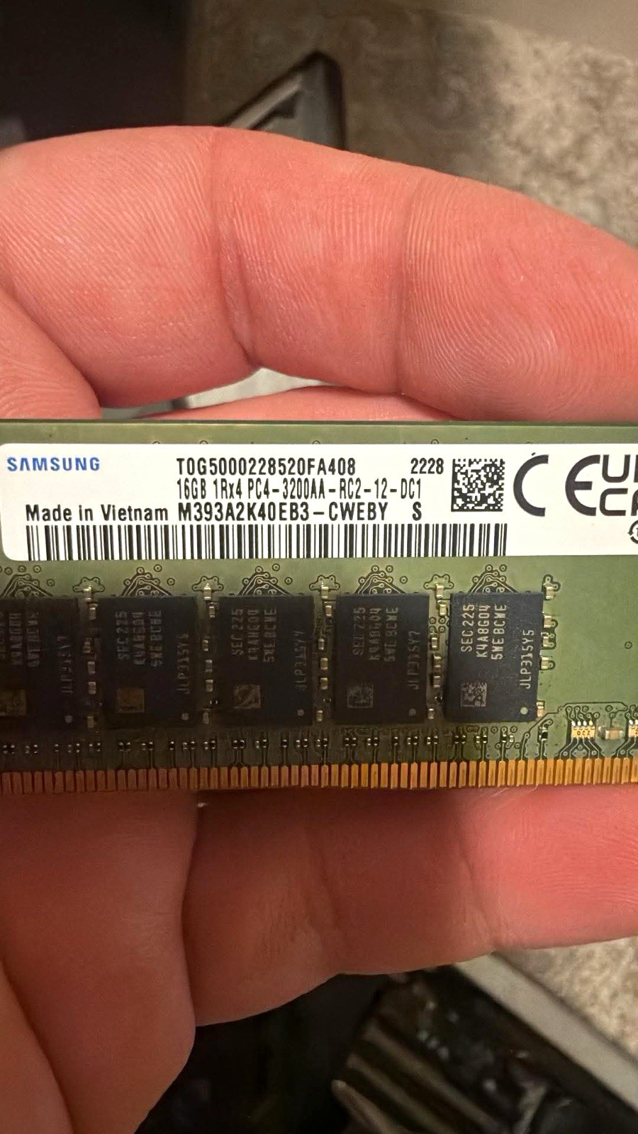 Samsung 64gb DDR4 ECC 288-Pin DIMM PC4-3200AA M393A2K40EB3-CWEBY Samsung 64gb DDR4 ECC 288-Pin DIMM PC4-3200AA M393A2K40EB3-CWEBY