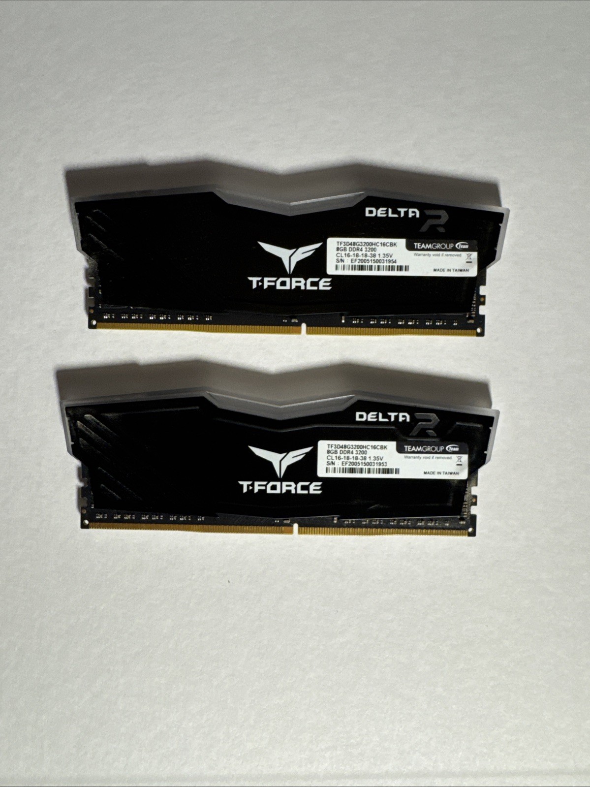 TeamGroup T-Force Delta RGB 16GB (2x8GB) RAM DDR4 3200MHz TF3D48G3200HC16FBK TeamGroup T-Force Delta RGB 16GB (2x8GB) RAM DDR4 3200MHz TF3D48G3200HC16FBK