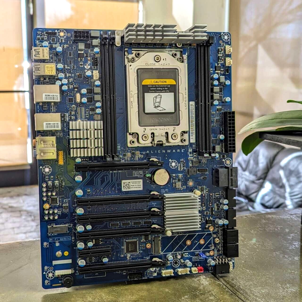 Dell Alienware Area-51 R7 MS-7B03 X399 TR4 THREADRIPPER Gaming Motherboard 5J3W0 Dell Alienware Area-51 R7 MS-7B03 X399 TR4 THREADRIPPER Gaming Motherboard 5J3W0
