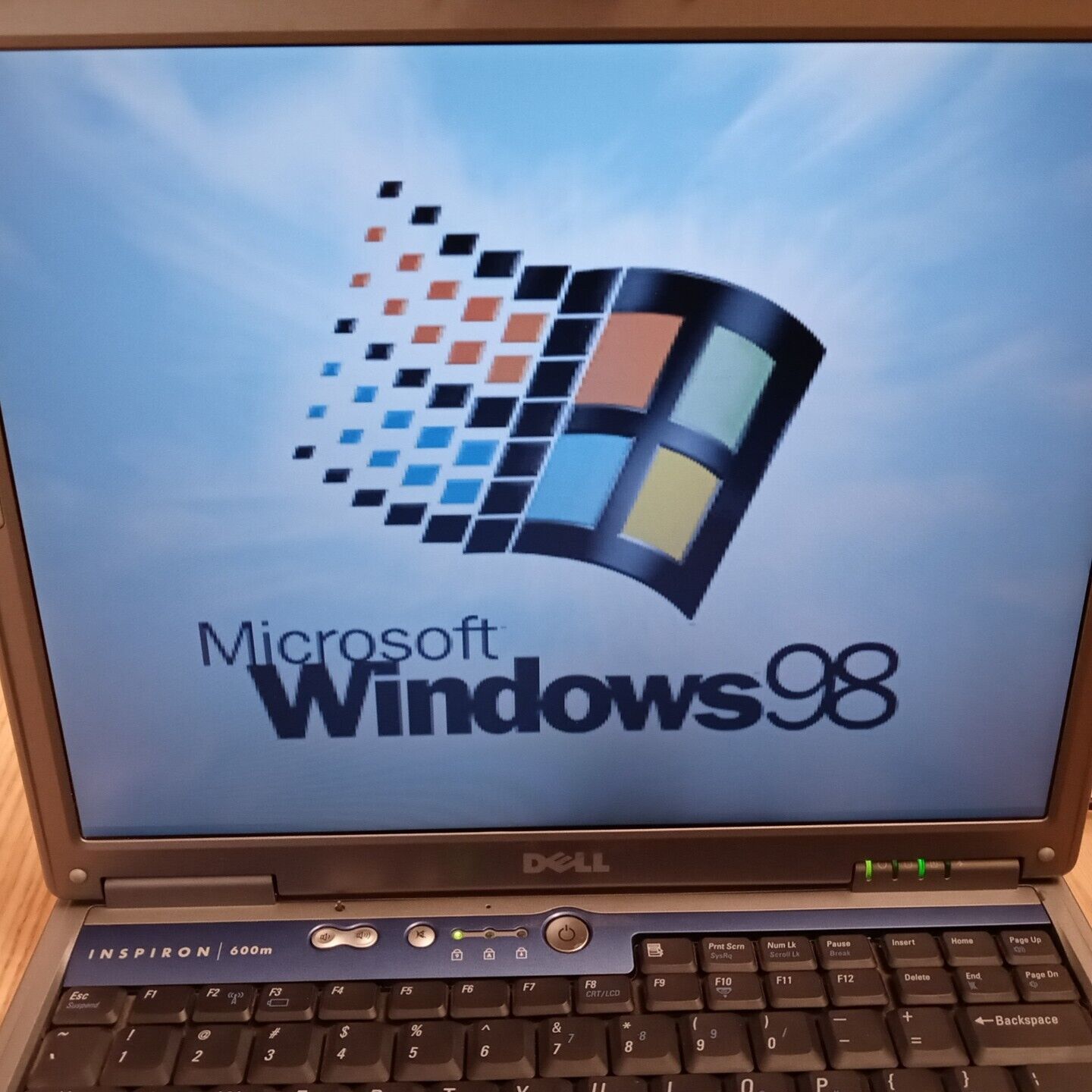 Dell Inspiron 600M vintage laptop computer, 40GB HD, Windows 98 SE