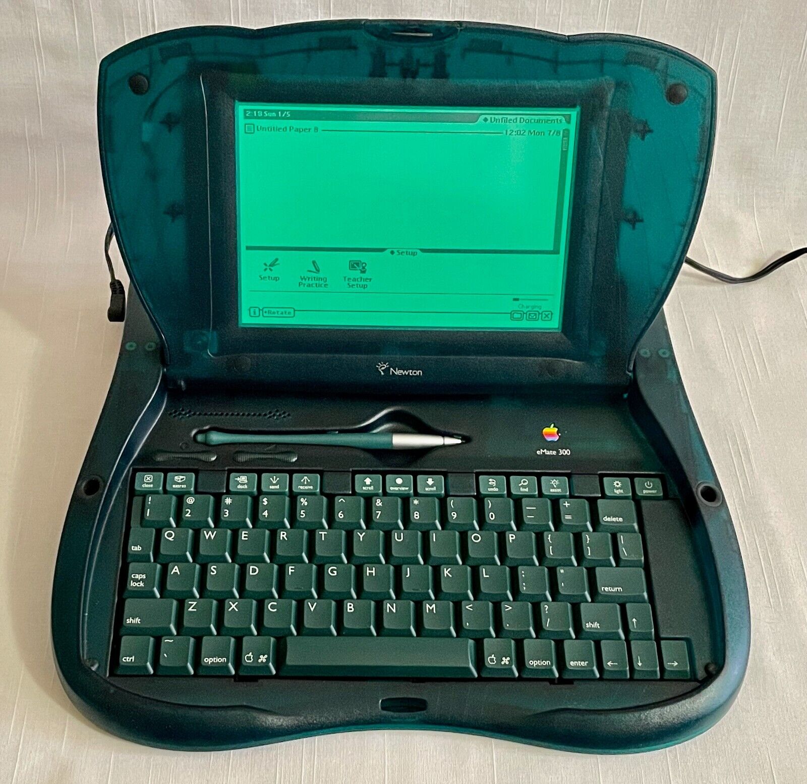 Vintage Apple Newton eMate 300 Laptop Computer 1997 H0208 Teal Blue Green Last 1