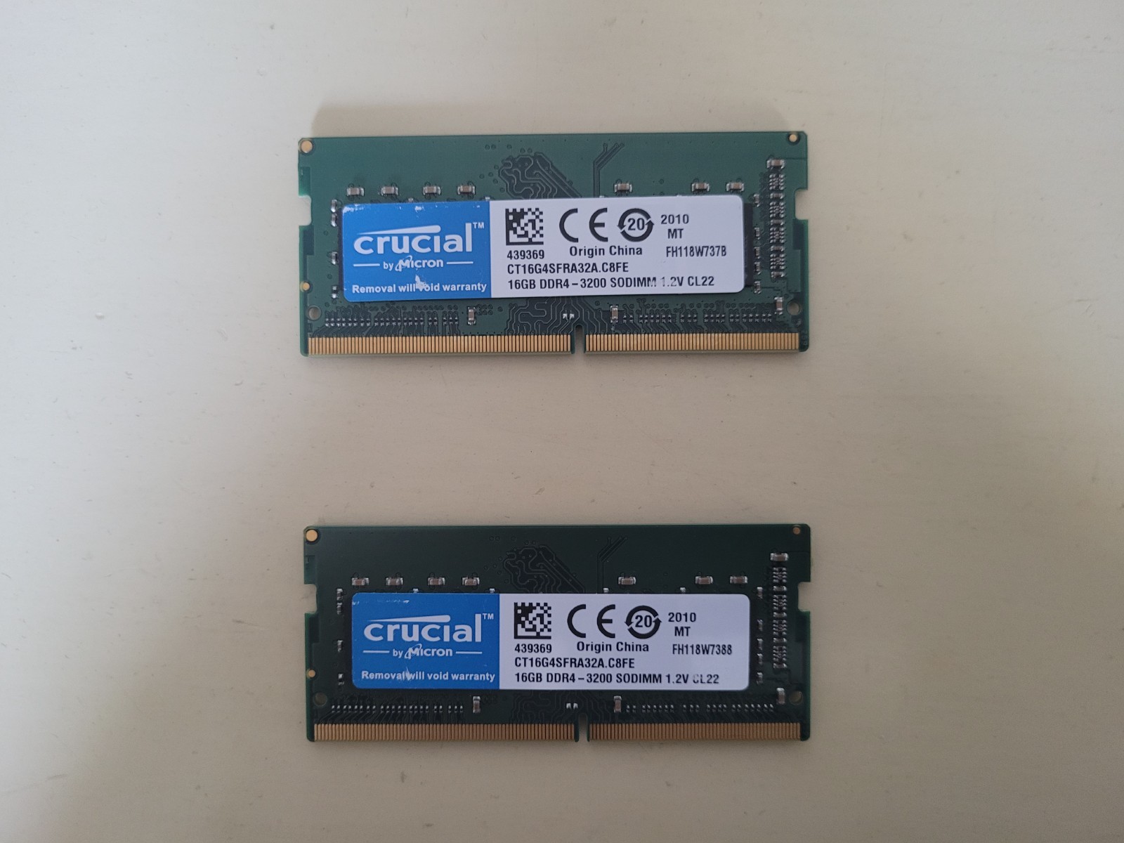 Crucial 32GB (2x16GB) DDR4 3200MHz SDRAM 260 Pin Memory Module Fully Tested Crucial 32GB (2x16GB) DDR4 3200MHz SDRAM 260 Pin Memory Module Fully Tested