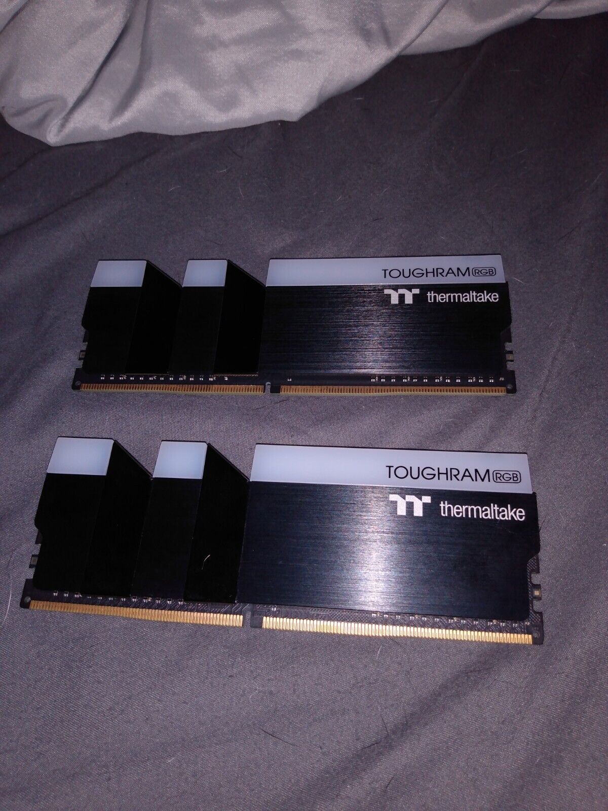 TOUGHRAM RGB Memory DDR4 4600MHz 16GB (8GB x 2)