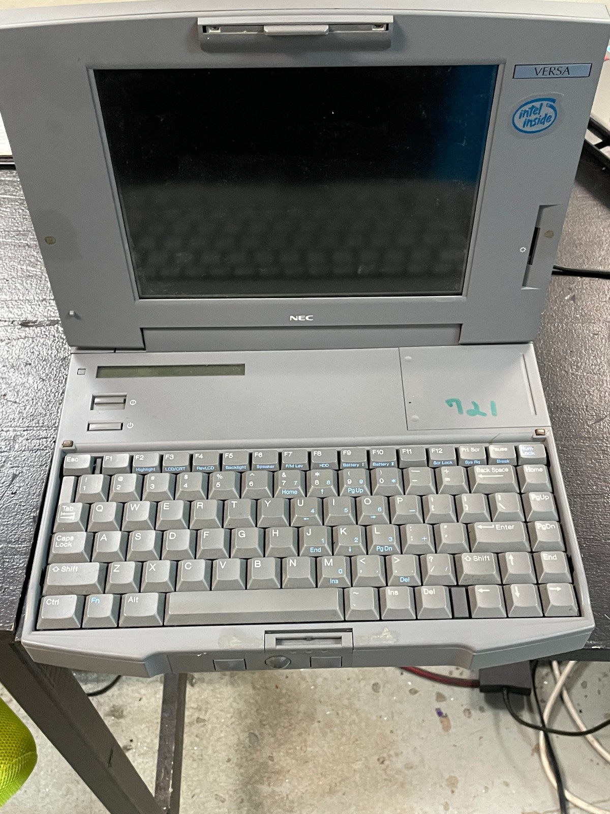 Vintage NEC Versa V/50 Notebook Computer with UNTESTED as/is Vintage NEC Versa V/50 Notebook Computer with UNTESTED as/is