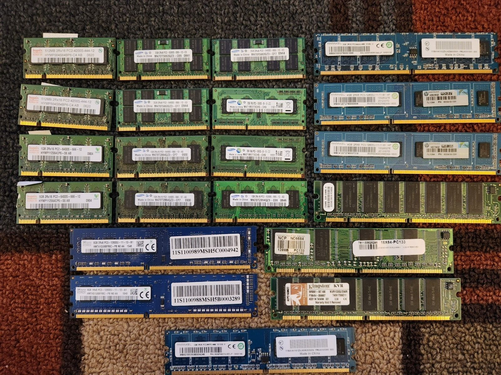 LOT of 21 PC and Laptop Memory Sticks (128MB - 8GB) Samsung, Kingston + More