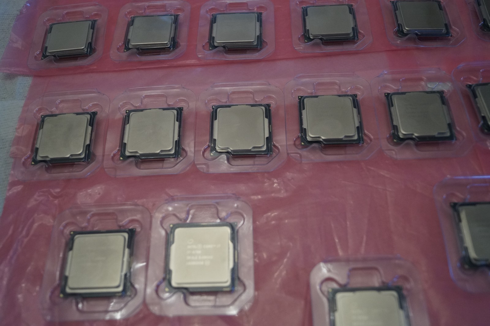 Lot of 23 intel Mixed i5 / i7 ETC. CPU Processors SRF4H, SR3XE, SR338,SRMBS etc. Lot of 23 intel Mixed i5 / i7 ETC. CPU Processors SRF4H, SR3XE, SR338,SRMBS etc.