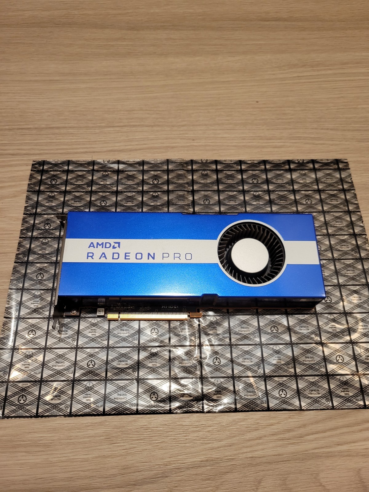 AMD Radeon Pro W5700 8GB GDDR6 GPU Video Graphics Card. AMD Radeon Pro W5700 8GB GDDR6 GPU Video Graphics Card.