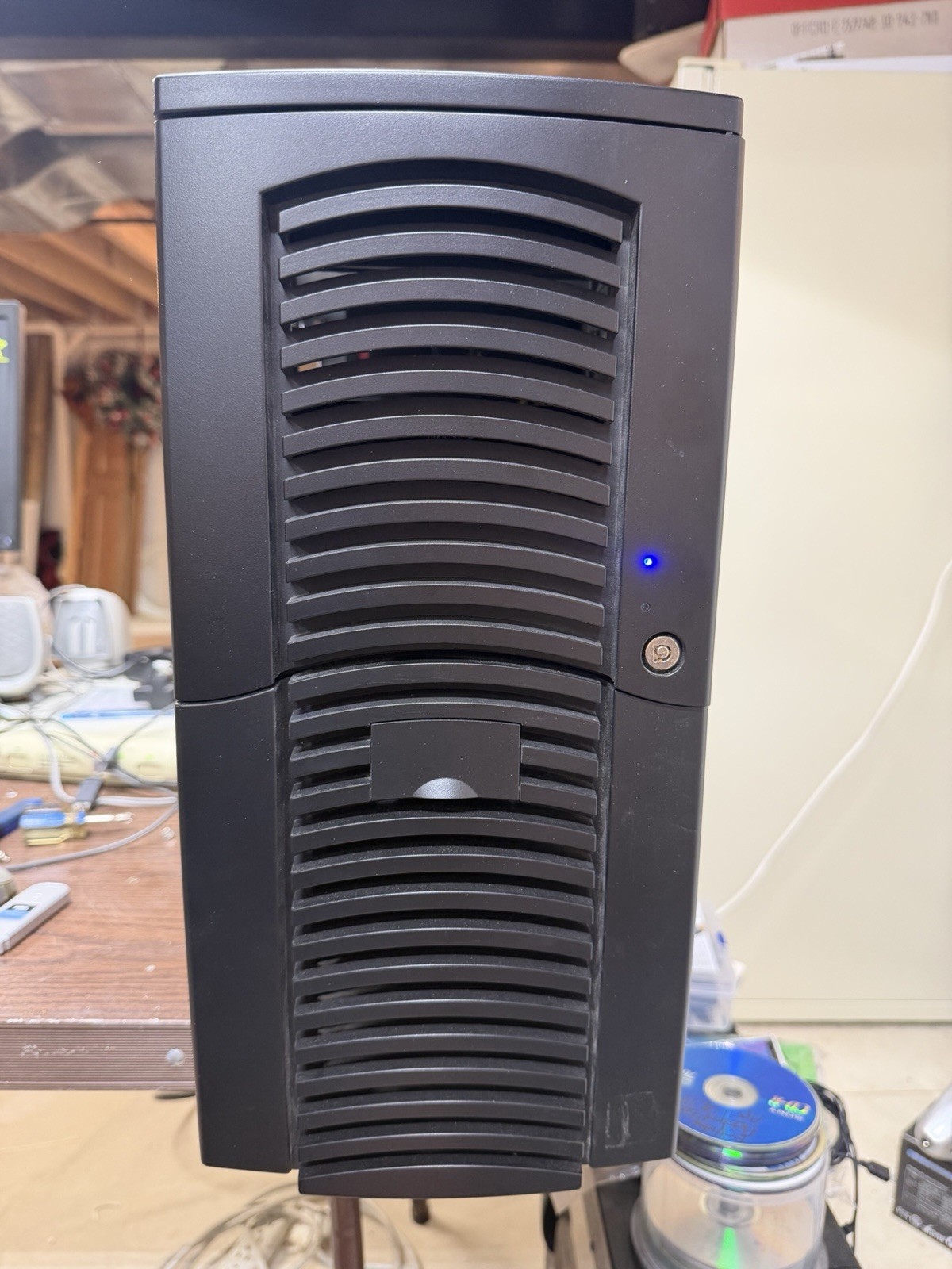 Chieftec Dragon ATX Case W/guts - Antec Lookalike Vintage Retro Sleeper PC Case Chieftec Dragon ATX Case W/guts - Antec Lookalike Vintage Retro Sleeper PC Case