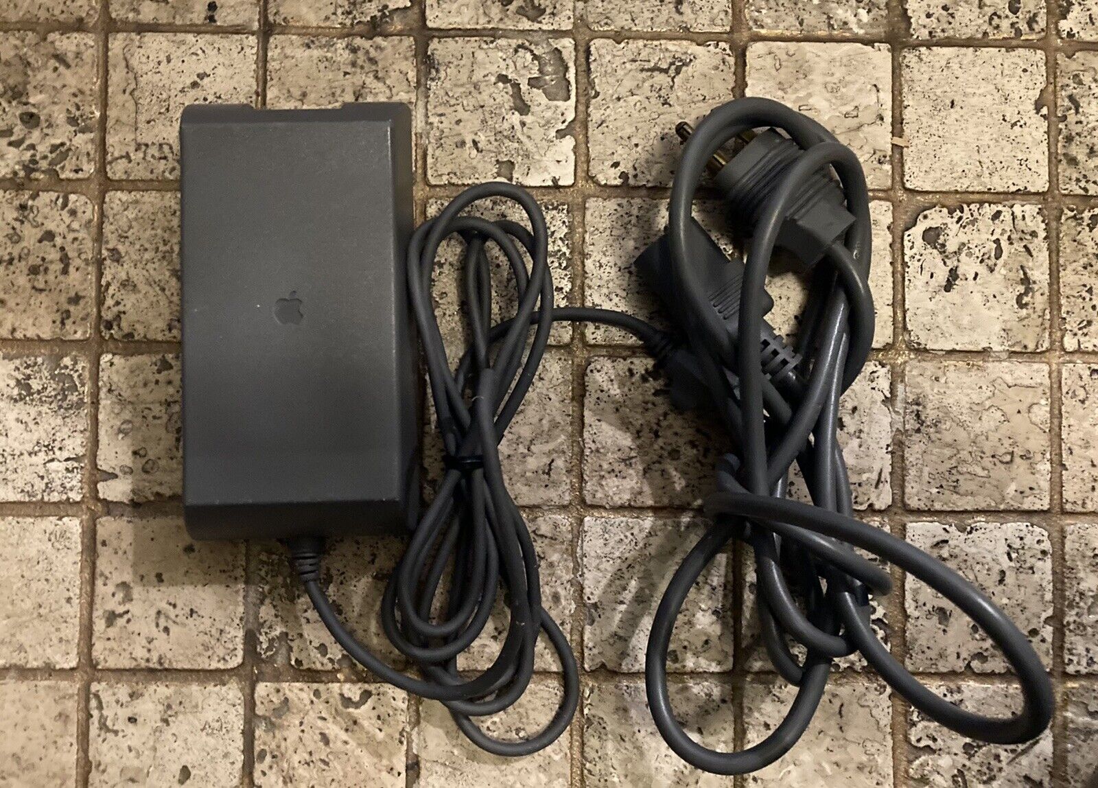 Vintage Apple PowerBook 500 520 540 550 AC Adapter and Power Cord M1893