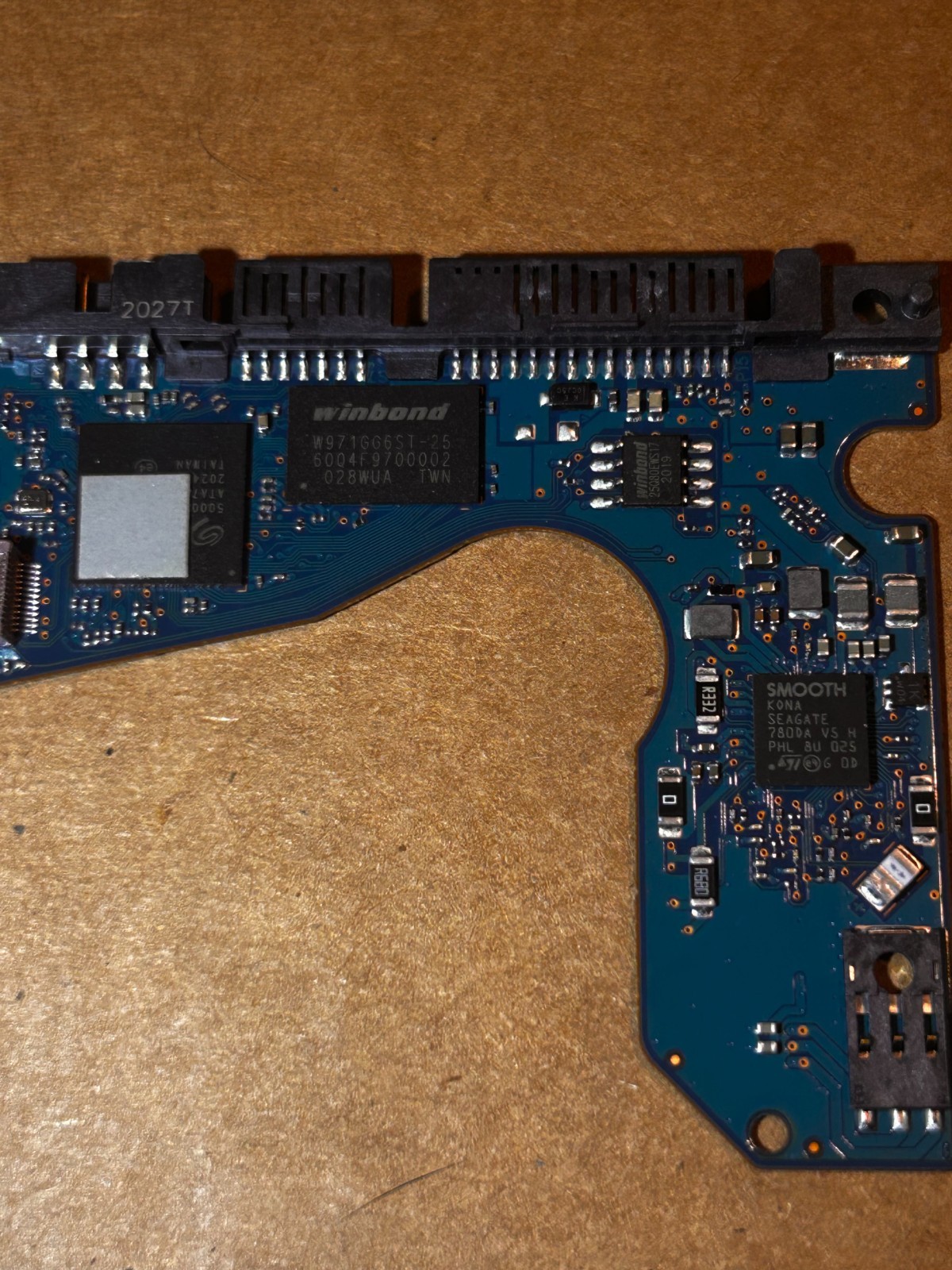 Seagate Hard Drive PCB Controller Board 100835923 Rev A – Donor Logic Board for Seagate Hard Drive PCB Controller Board 100835923 Rev A – Donor Logic Board for