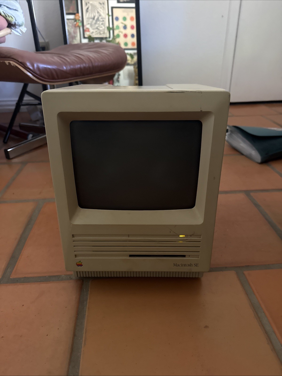 Vintage Apple Macintosh SE Desktop Computer Apple Model No: M5011 For Parts Vintage Apple Macintosh SE Desktop Computer Apple Model No: M5011 For Parts