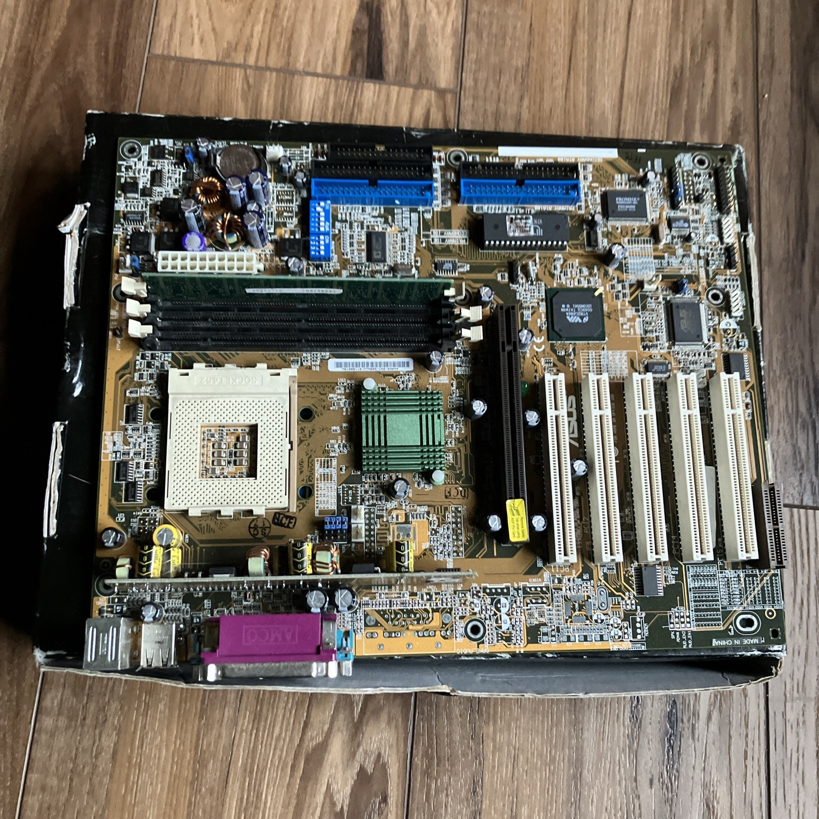 ASUS A7V333 Vintage Motherboard | Untested | For Parts ASUS A7V333 Vintage Motherboard | Untested | For Parts