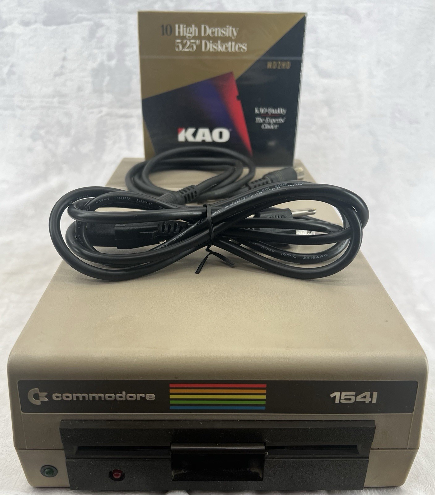 Commodore 1541 Floppy Disk Drive w/ Power & Serial Cable + Sealed KAO Disks Commodore 1541 Floppy Disk Drive w/ Power & Serial Cable + Sealed KAO Disks