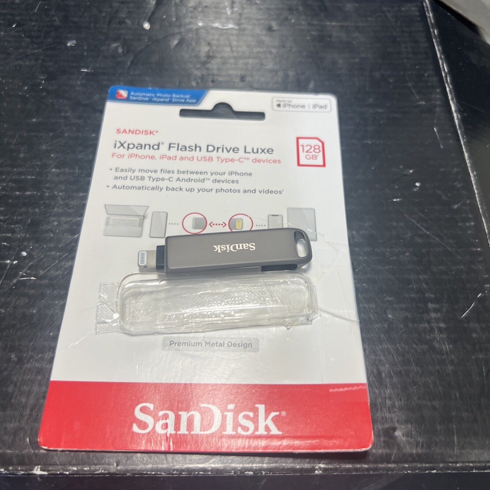 SanDisk 128GB iXpand Flash Drive Luxe for Your iPhone and USB Type-C Devices 