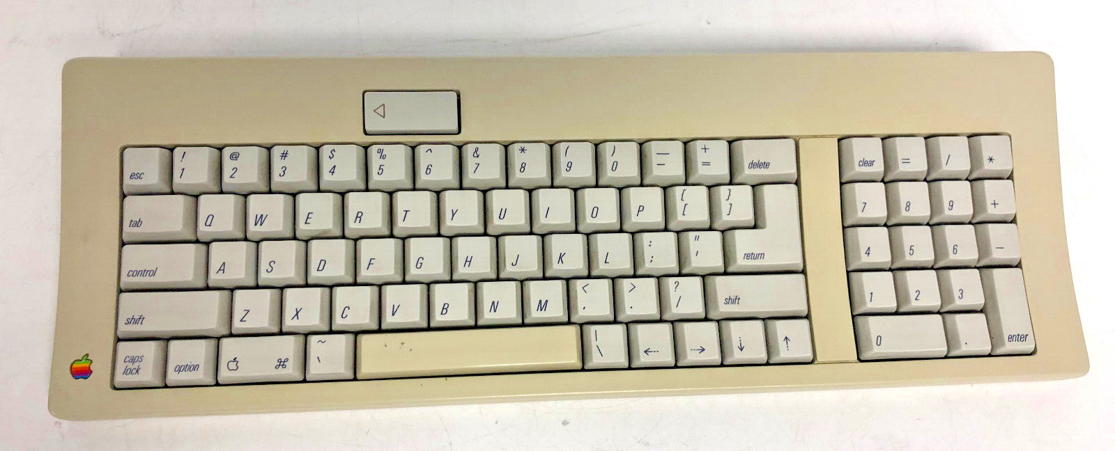 Vintage Apple Keyboard Macintosh M0116