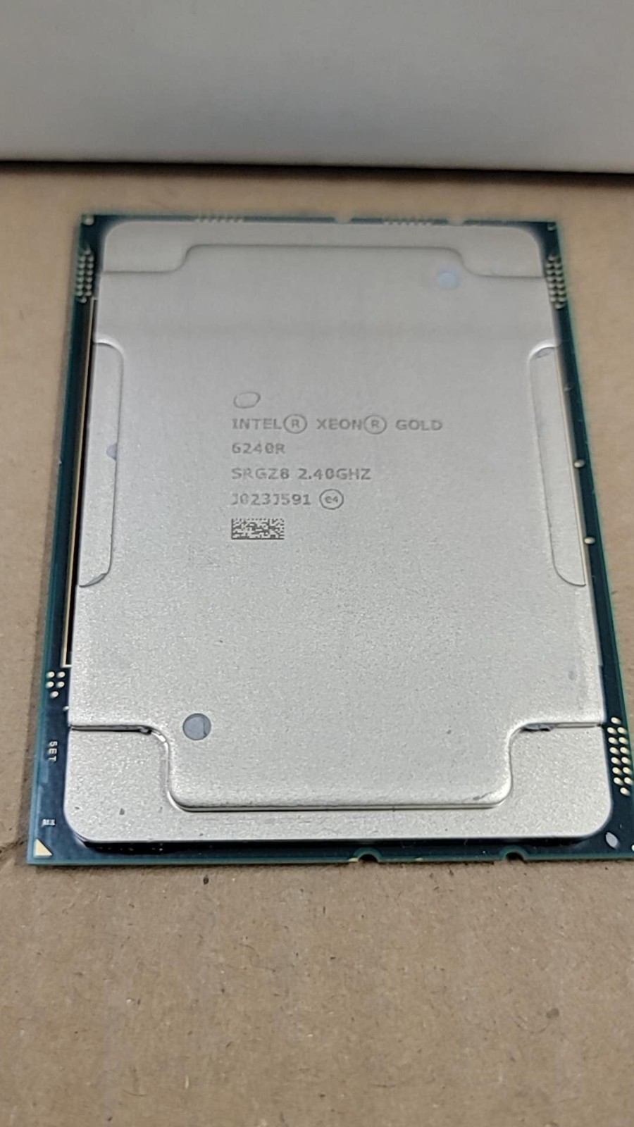 Intel Xeon Gold 6240R 2.4 GHz 24 Cores SRGZ8 35.75MB Cache Processor