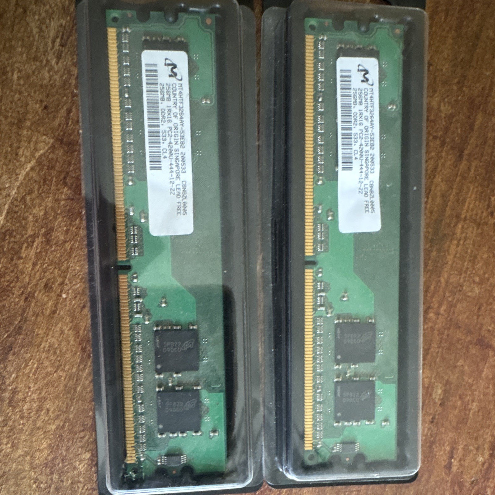 Micro MT4HF3264AY. Memory Module Micro MT4HF3264AY. Memory Module