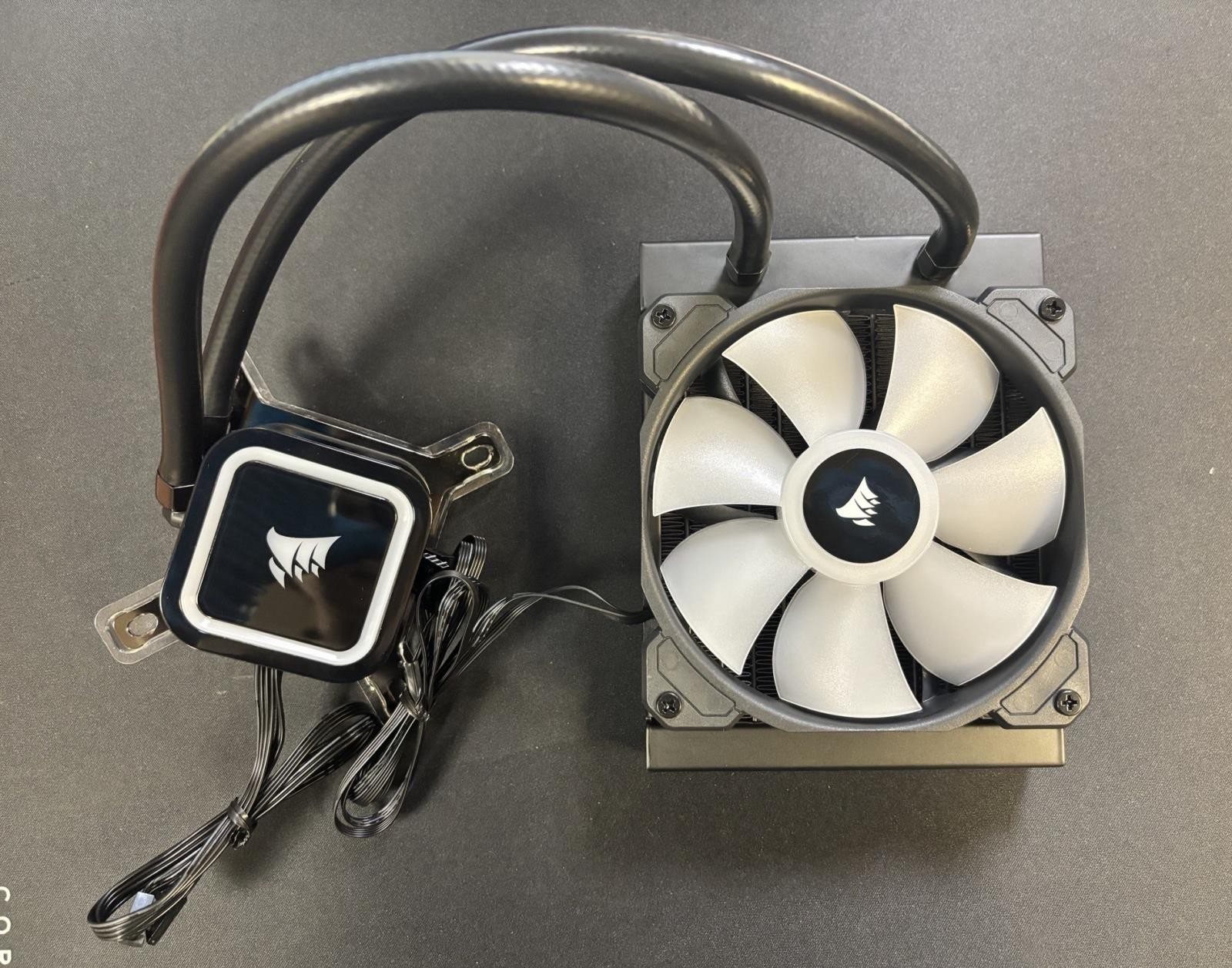 CORSAIR H60x RGB ELITE 120mm Liquid CPU Cooler (AIO & Fan Only) CORSAIR H60x RGB ELITE 120mm Liquid CPU Cooler (AIO & Fan Only)