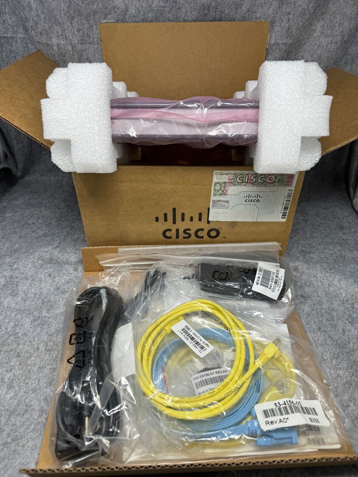 Cisco VG202XM Analog Voice Gateway VoIP -- [NEW/FULL KIT]