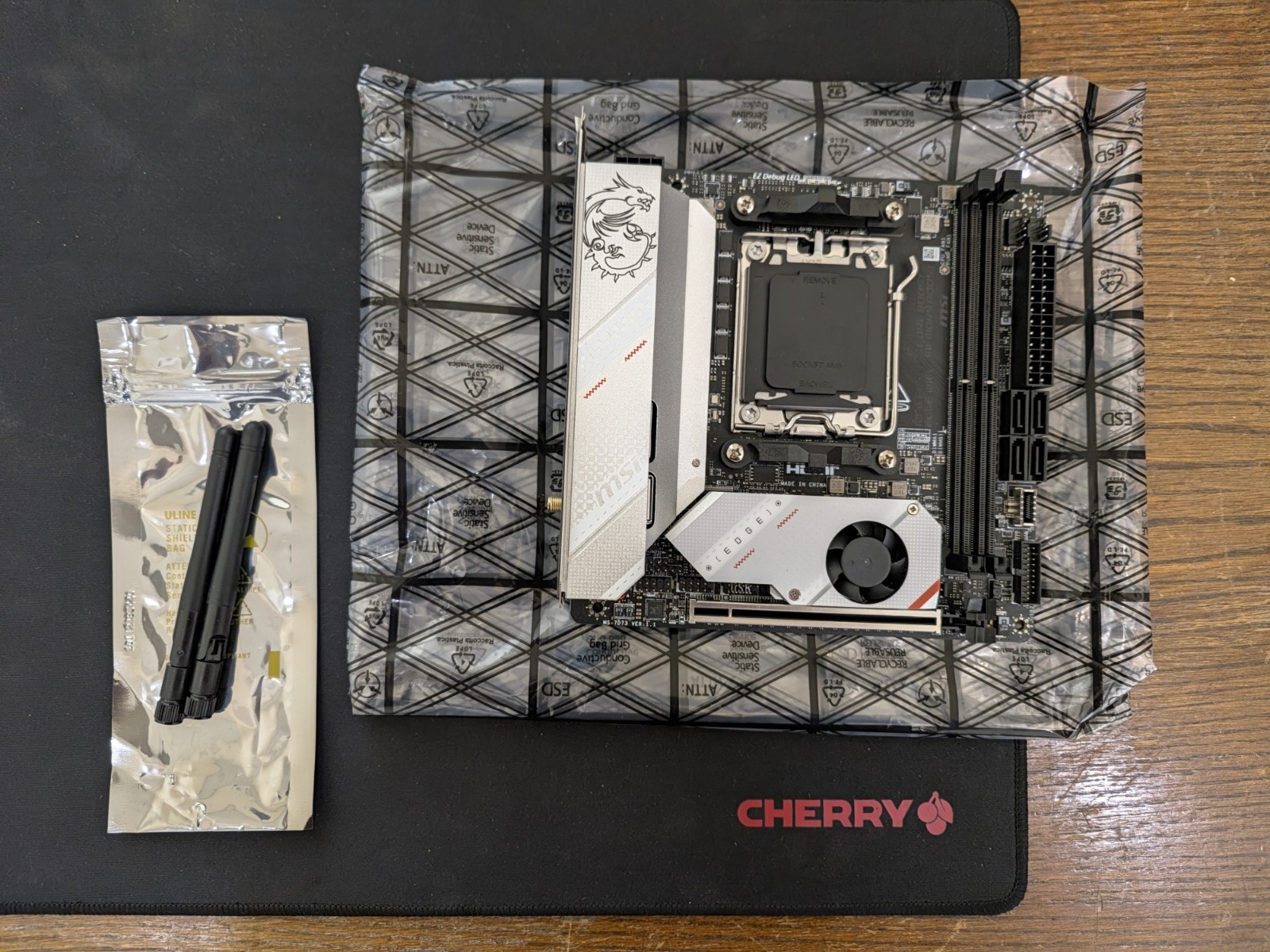 MSI MPG B650I Edge WiFi AMD AM5 Socket ITX Motherboard Used Good Shape No Box MSI MPG B650I Edge WiFi AMD AM5 Socket ITX Motherboard Used Good Shape No Box