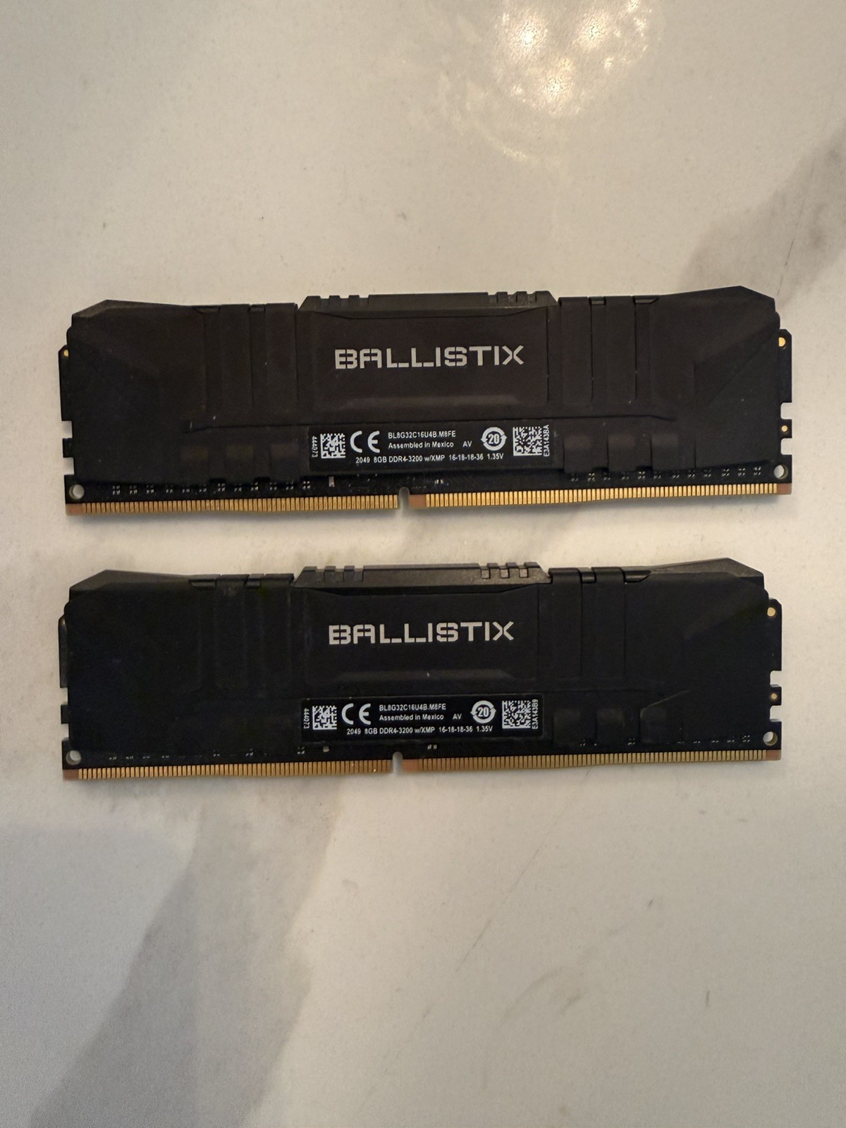 Crucial Ballistix RGB 16GB (8GB x 2)  DDR4-3200 w/XMP