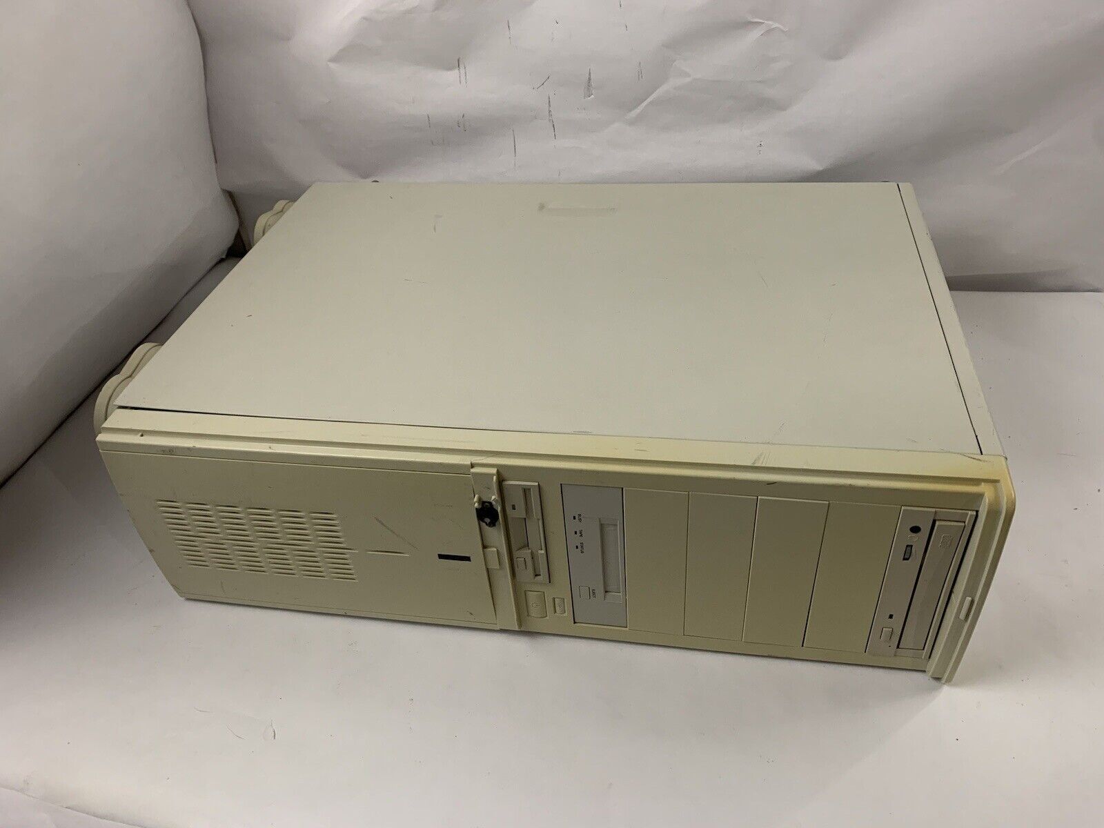 Commodore Amiga A4000T  PowerTower Tower  Computer 5/13/98 1998