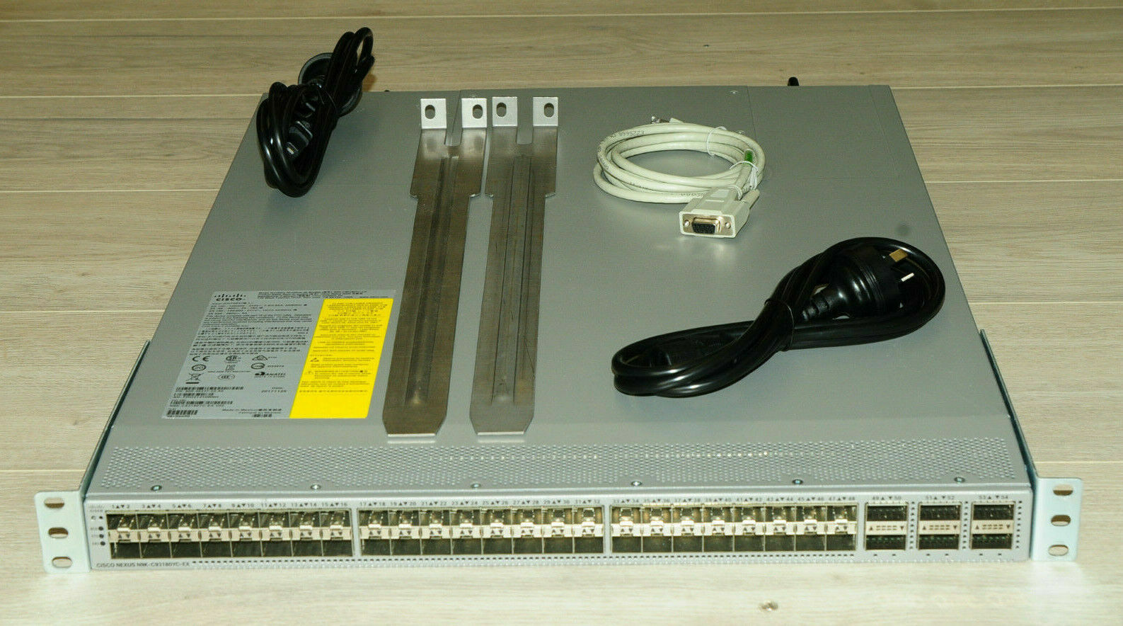 Cisco N9K-C93180YC-EX 48 Ports 10/25G SFP+ 6 Ports 100G QSFP28 Nexus Switch