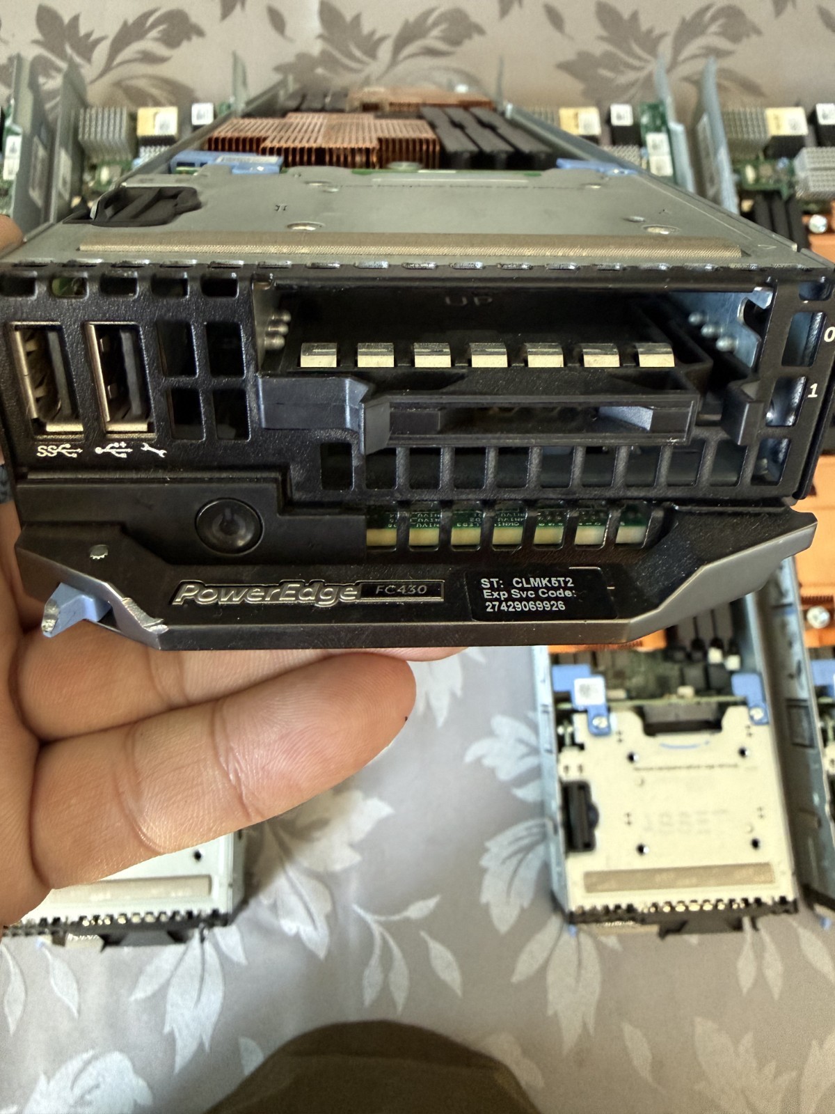 Dell PowerEdge FC430 Blade Server 2x Xeon E5-2630v4 20 Cores FX2 FX2s No RAM/HDD Dell PowerEdge FC430 Blade Server 2x Xeon E5-2630v4 20 Cores FX2 FX2s No RAM/HDD
