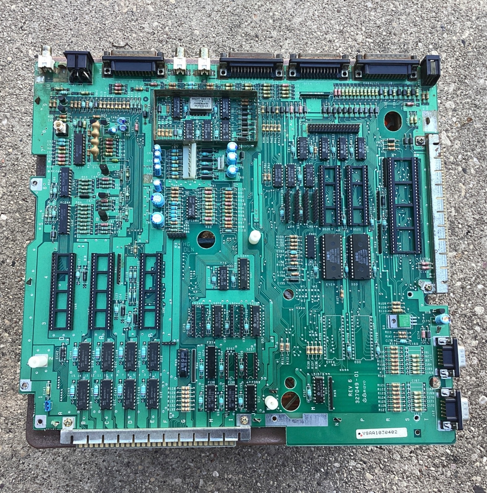 Commodore Amiga 1000 Motherboard - Rev 6 - A1000 NTSC Mobo as-is Commodore Amiga 1000 Motherboard - Rev 6 - A1000 NTSC Mobo as-is