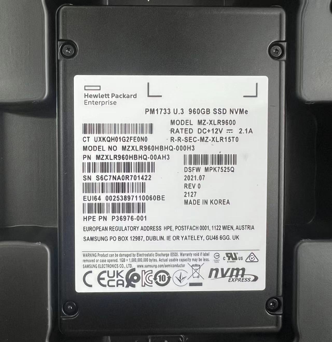 960GB SSD SAMSUNG PM1733 U.3 NVMe MZ-XLR9600 MZXLR960HBHQ-000H3 DSFW MPK7525Q
