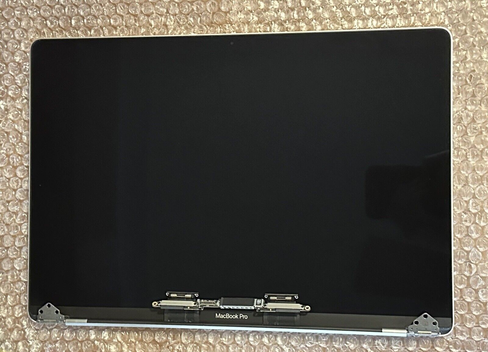 Silver OEM Genuine Apple MacBook Pro 15” A1990 LCD Screen 661-10355 Grade B