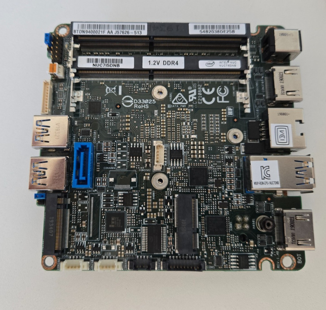 Intel NUC7i5DNB NUC Board 7th Generation Core Processor with Heatsink Intel NUC7i5DNB NUC Board 7th Generation Core Processor with Heatsink