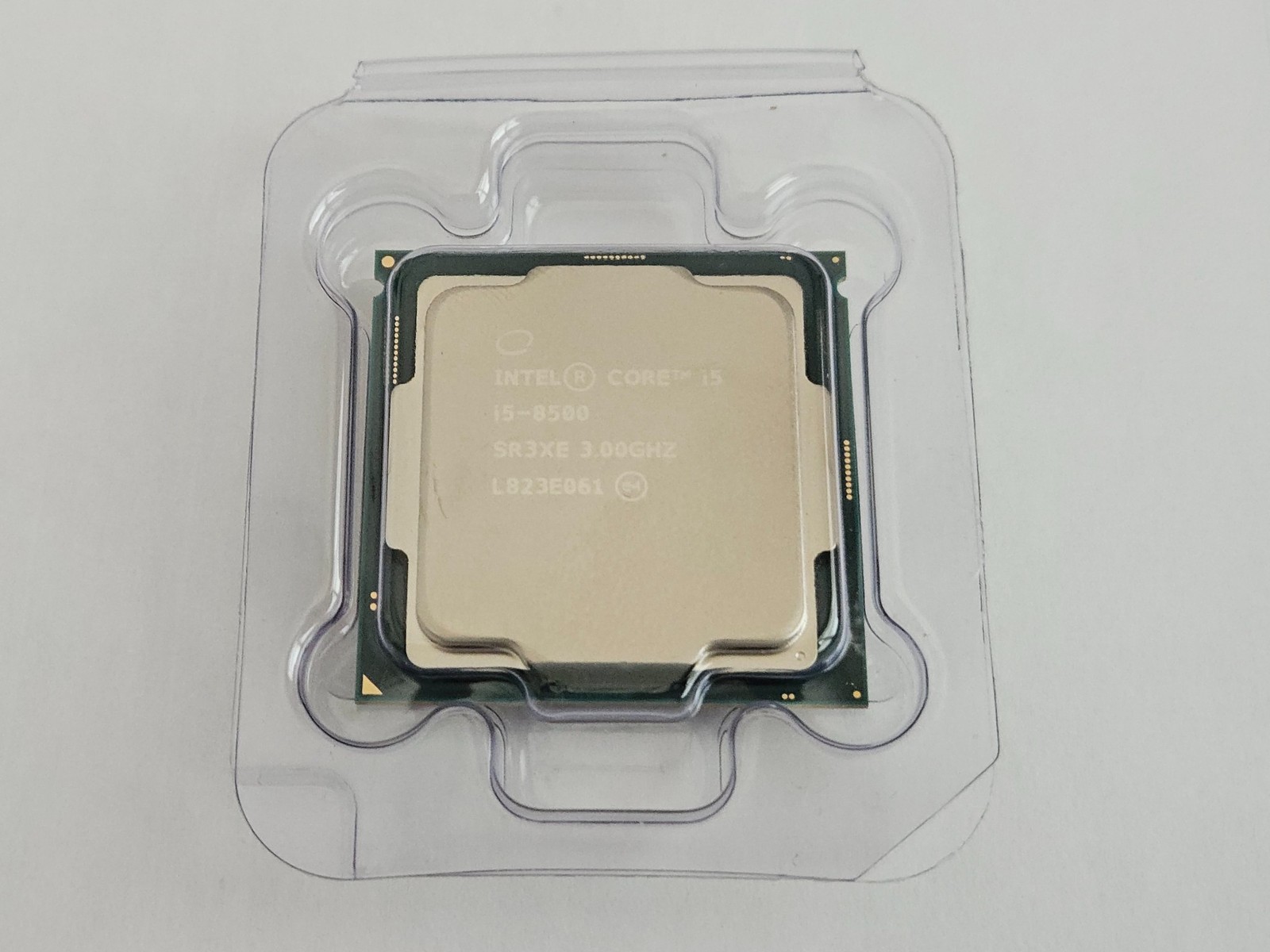 Intel SR3XE Core i5-8500 3.0GHz 9M Socket 1151 6-Core CPU Processor *Tested* Intel SR3XE Core i5-8500 3.0GHz 9M Socket 1151 6-Core CPU Processor *Tested*